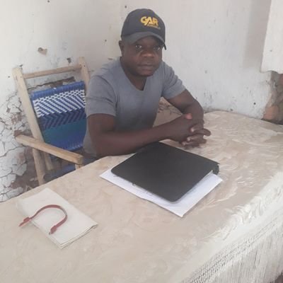 ExavierFundi's profile picture. Né à kampene/maniema 02071977