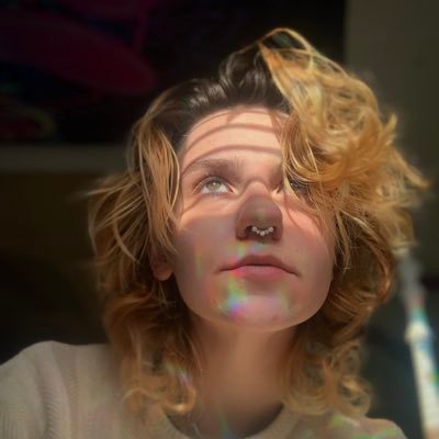 local chicken nugget. dog enthusiast. professional hiker. digital media extraordinaire.