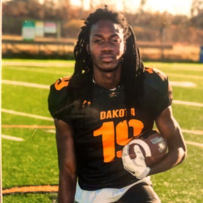 DCI football|| RRFam 7v7|| CB⭐️🇳🇬 || class 23🇨🇦 || 6’1” 170 LBS||4.62 40 yard dash|| 32 inch vert||10’2ft broad jump || Track and field|3.2GPA|God first ✝️