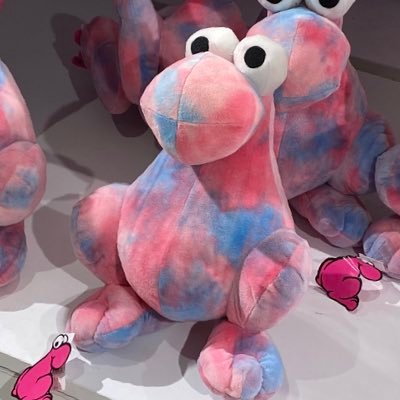 kal_zones's profile picture. I get really excited when I see balloons or dogs ~ she/her