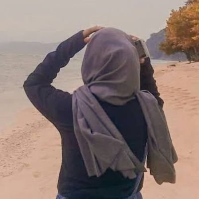 sarahzahra23's profile picture. Jangan terlalu serius ya 😊