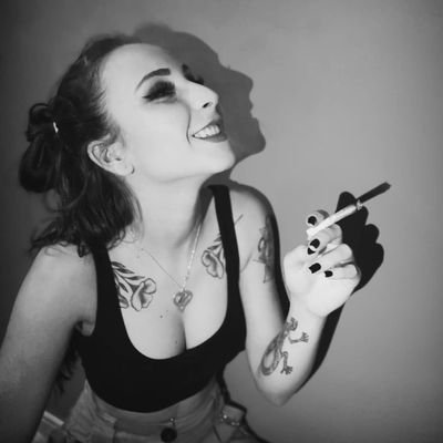 Luciffer_11's profile picture. Artista, Pintora, #NFTs #NFTartist    https://t.co/BZJeB8fhC0