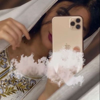قانونية ⚖️ اعشق الشعر 🎼 عمانية من ارض الكرم والجود ارض السلاطين 💎❤️🇴🇲 برجي العقرب 🪐🦂