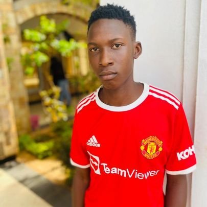 Fashionista|•|student|•|satisfied hustler 💯|•|@ManUtd at💓|•|follow. @CharityMatovu 4afb✌️