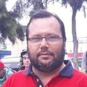 papá de 4, sanmarquino de corazon, bullanguero de pasion y con el sueño de ver Arica en grande. Con Giancarlo se puede💪💪💪💙