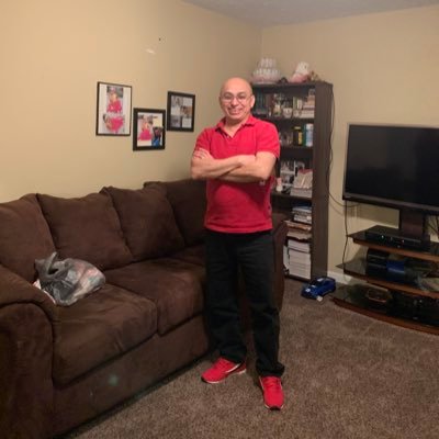 NandorTumbaco's profile picture. Yankecito nacido en Ecuador con estudios en Comercio Exterior disfrutó temas anti izquierda música deportes comida turismo familia no prensa 🌹