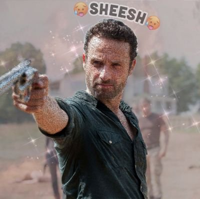 _StrawbMilk_'s profile picture. boo