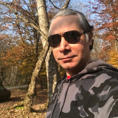 Film and theater stage designer and film and theater costume designer in IRAN . Alireza_ghafarizadeh in instagram