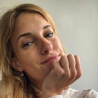 sandraseestern's profile picture. 