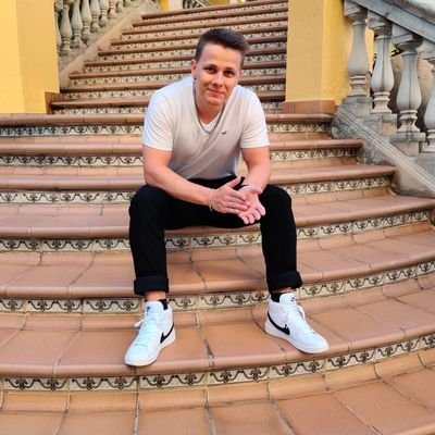 LeeviMust's profile picture. Opiskelija, urheilija sekä e-urheilija.
Kunhan korotan verenpainetta twitterissä📈