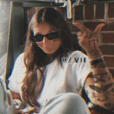 neptunocache's profile picture. You're in my dreams. ☁️ Puedo ser muchas cosas pero quiero ser tuya. 🌻 Coincidimos. ☕