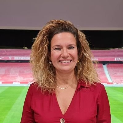 Delegada de Fundación la Caixa en Andalucía #fundlacaixa
Siempre sonriente y optimista@):-