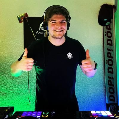 DJ / Mensch der seiner Leidenschaft nachgeht