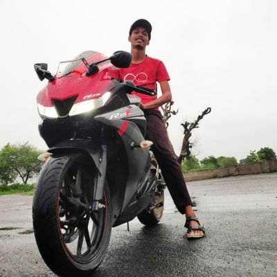मंजिल मीले ना मीले ये तो मुकद्दर की बात है | हम कोशिश भी ना करे जिंदगी जखम से भरी है | वक्त को मरहम बनाना सिखो | हारणा तो है एक दिन मौत से |