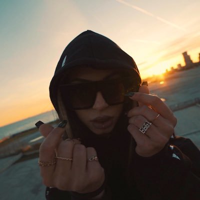 carlenne99's profile picture. Quítame esta movida d la cabeza