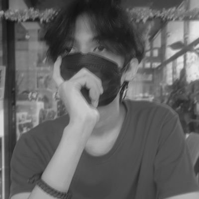 jeruromero03's profile picture. rein's 🖤