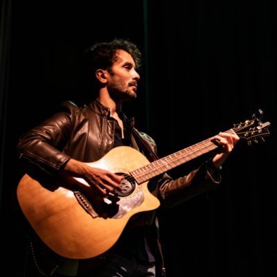 Músico en @LadyJaqueBand, encantado por la lectura, apasionado de correr, atiborrado de buen cine y sin miedo a chaturangas!