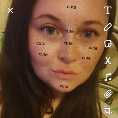 AlexandraJex's profile picture. 