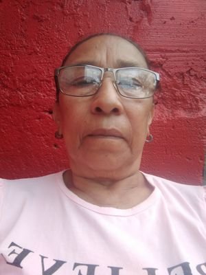 Soy manuela Pérez vivo en Managua tengo 62 años.