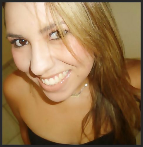 PamelaLIBRAS's profile picture. Intérprete de LIBRAS da REDEVIDA de Televisão, Pastoral dos SURDOS, entre outros. Acadêmica em Pedagogia. Católica Apostólica Romana.