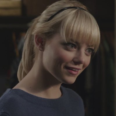 (almost) daily gifs of gwen stacy 💌