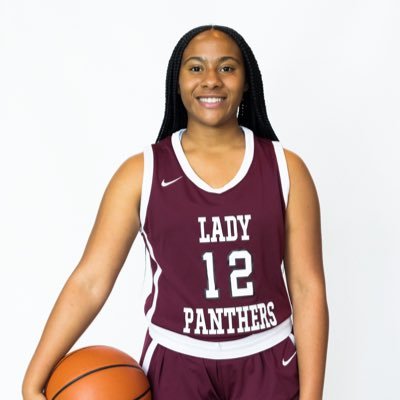 Maplewood High School #12🏀🥎| 2023 | pg/sg | 5’4 | Student Athlete 4.0 GPA | instagram: @tk_hoopss