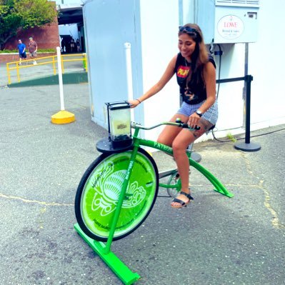 dieanuh0x's profile picture. Too laid back to care