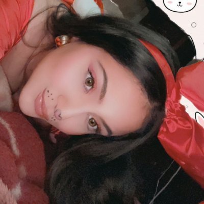 LAURuhhh's profile picture. alt alt alt