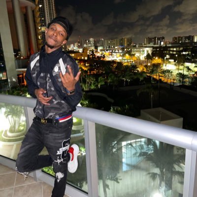 DazzCash's profile picture. 1 of 1