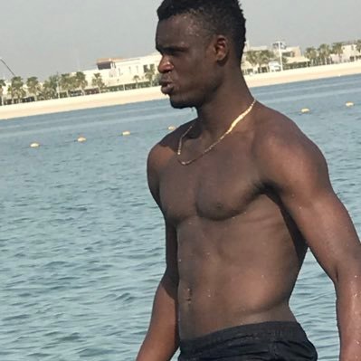 footballer wey never collect money
Heart ❤️ of Gold
a broke philanthropist
But we meuvee.😎😎😎