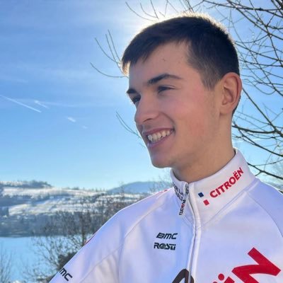 Coureur cycliste chez AG2R CITROËN U19 TEAM