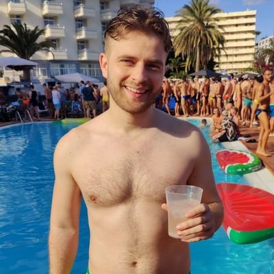 ImJustAndreas's profile picture. Third Culture Kid.