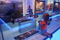 Het Marinemuseum in Den Helder, de moeite waard om te steunen. De officiele tweet van het museum is @marinemuseum_nl