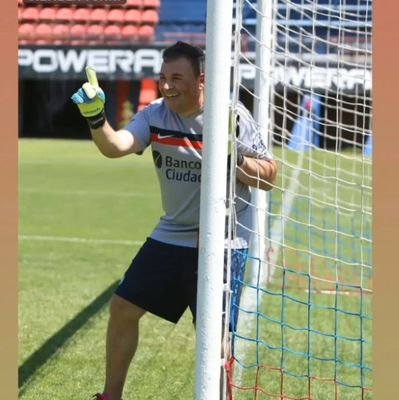 Nacido en Boedo Actor,Productor,En @TyCSports desde el 94' Cronista de @LiberoTyC y @PasoaPaso