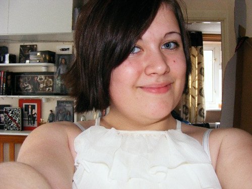 SamRoseApril's profile picture. Hi my names Sam,i live in England,i work as a personal assistant to movie and tv stars,i'm only 13 years old,when i am older i hope to be a Actress.