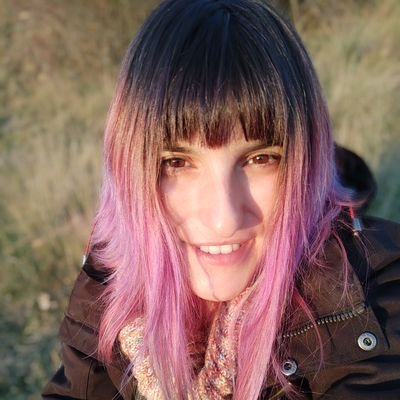 Artista 🦄 esto lo uso como recordatorio de mis cosas, que os importan una mierda , no? 🍕