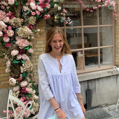 LauraVanhoutte3's profile picture. -8670
-BE

-A little party never killed nobody