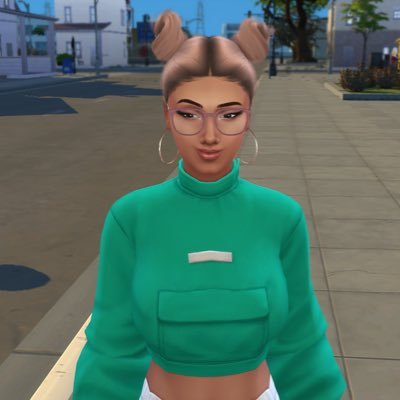 boricua • plant-forward nutritionist • small business owner • #thesims4 • obsessed with weather 🌪 powered by juice & hot sauce 🥕 #chulaychingona 🇵🇷