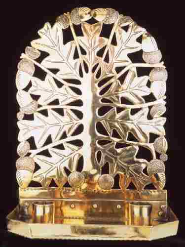 Cheltenham Art Gallery & Museum's page devoted to its nationally-important collection on the Arts & Crafts Movement in Britain.