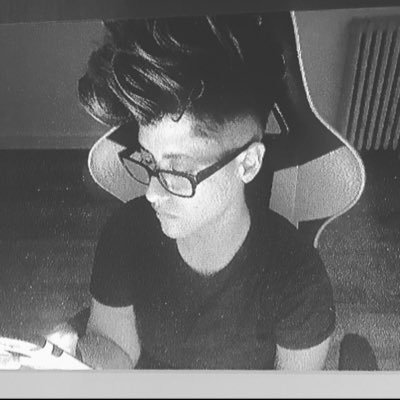 Make them notice you. Twitch Streamer / use Creator Code JM7