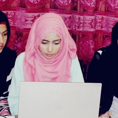 ImHajirah's profile picture. |Social Media Head @MSMSistersPak|