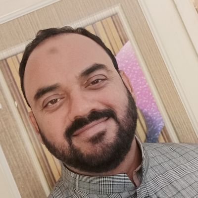 NajamHuda's profile picture. Thinking...