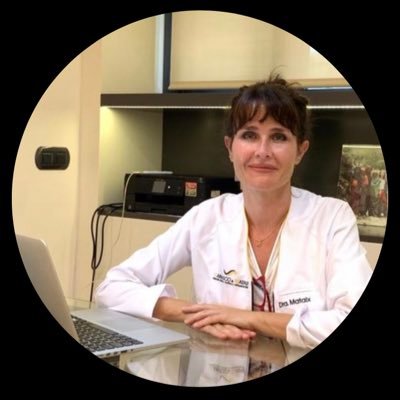 Ophthalmologist# corneal and surface specialist# Hospital universitario Virgen MACARENA Always learning. surface tumours#cornealsurgery#cataractsurgery