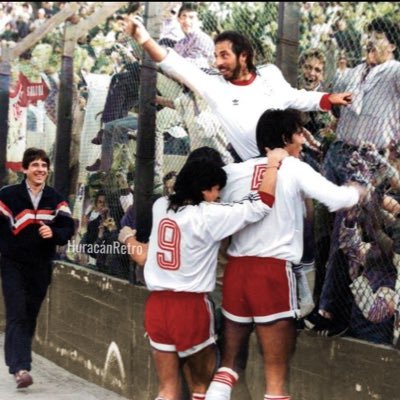 Ex jugador profesional Instagram @sergiosaturno07, actual captador de talentos del club atlético huracán en futbol juvenil… maradoniano desde siempre