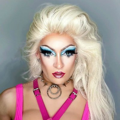 Buckle up boys, 'coz I'm Ella Veryde!

London Drag Performer

@ellaveryde - Insta