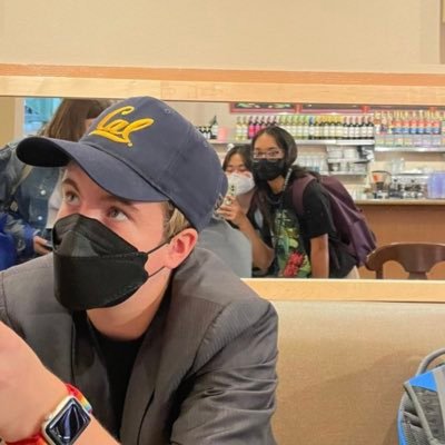 Pr0d1g4's profile picture. 🏳️‍⚧️🏳️‍🌈 he/him Cal ‘25