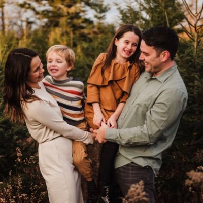 JADalziel's profile picture. I’m wasting my time very efficiently. go #leafs