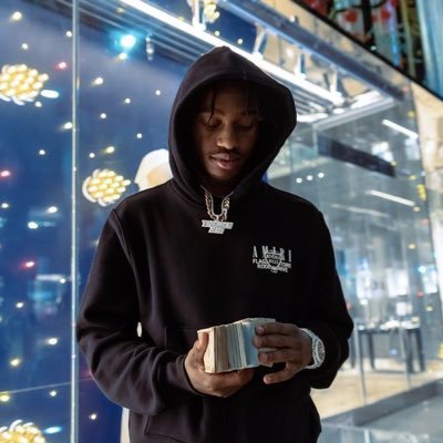 RooronoaZ's profile picture. 