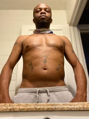 I specialize in straight men, the plug, and trapbois who need a sneaky link freak in the absence of pussy. #dmvfreaks hmu #nopullout