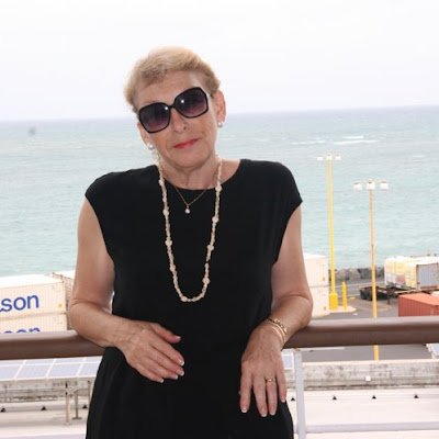 Evangelinemyti1's profile picture. 